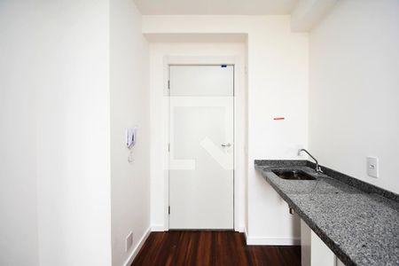 Sala/Cozinha de kitnet/studio à venda com 1 quarto, 34m² em Cerqueira César, São Paulo