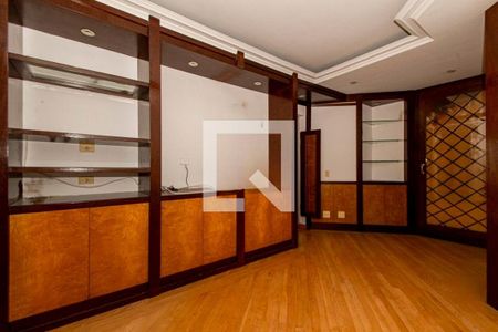 Apartamento à venda com 240m², 4 quartos e 5 vagas