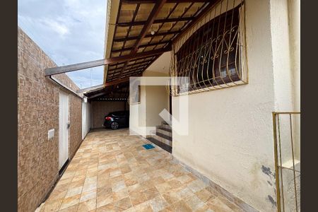 Casa à venda com 200m², 4 quartos e 3 vagasÁrea externa 