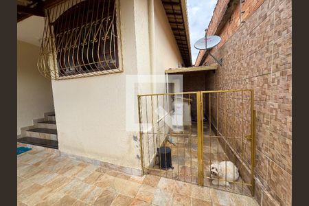 Casa à venda com 200m², 4 quartos e 3 vagasÁrea externa 