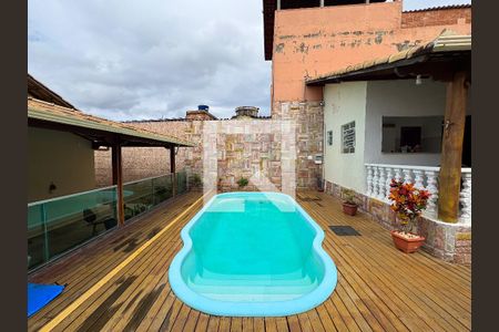 Casa à venda com 200m², 4 quartos e 3 vagasÁrea externa 