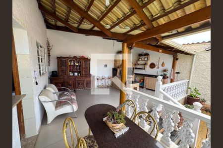 Casa à venda com 200m², 4 quartos e 3 vagasÁrea externa 