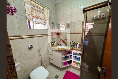 Casa à venda com 200m², 4 quartos e 3 vagasBanheiro 