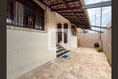 Casa à venda com 200m², 4 quartos e 3 vagasÁrea externa 