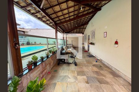 Casa à venda com 200m², 4 quartos e 3 vagasÁrea externa 