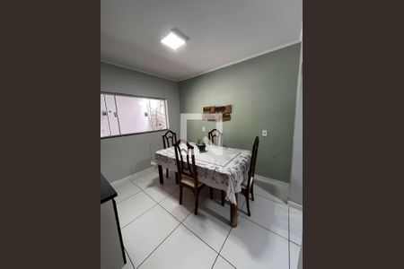 Casa à venda com 240m², 3 quartos e 2 vagasCozinha