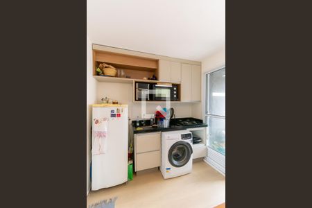 Sala/Cozinha de apartamento à venda com 2 quartos, 30m² em Vila Santa Clara, São Paulo