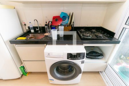 Sala/Cozinha de apartamento à venda com 2 quartos, 30m² em Vila Santa Clara, São Paulo
