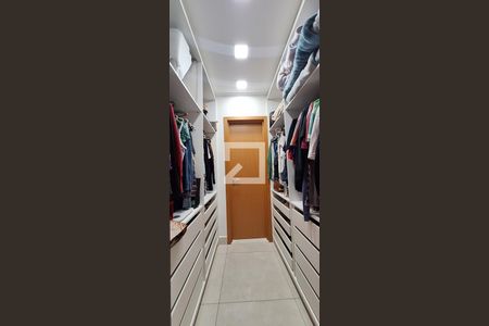 Apartamento para alugar com 118m², 3 quartos e 2 vagasCloset da suíte 2