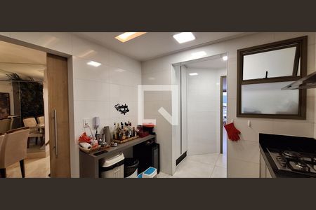 Apartamento para alugar com 118m², 3 quartos e 2 vagasCozinha