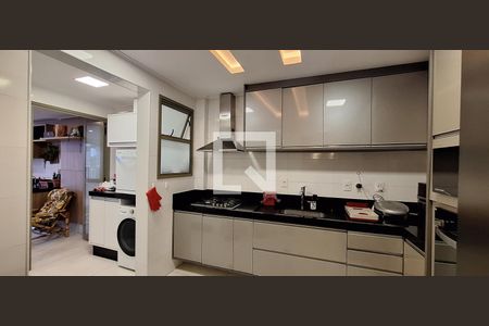 Apartamento para alugar com 118m², 3 quartos e 2 vagasCozinha