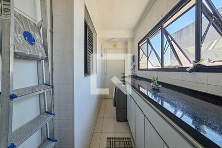 Apartamento para alugar com 160m², 4 quartos e 2 vagasÁrea de serviço 