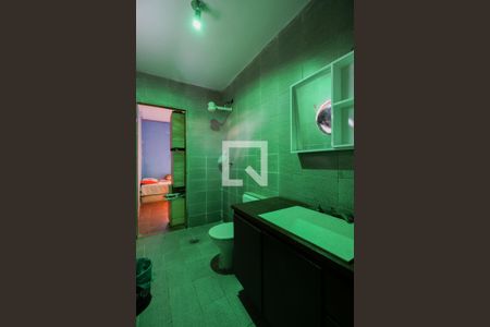 Casa à venda com 200m², 3 quartos e 2 vagasBanheiro das suítes 1 e 2