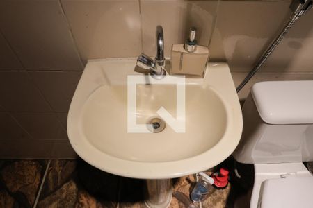 Casa à venda com 200m², 3 quartos e 2 vagasBanheiro social