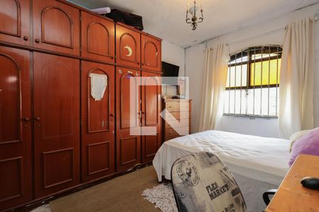 Casa à venda com 200m², 3 quartos e 2 vagasQuarto