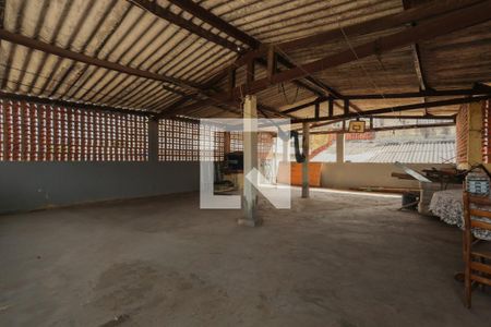 Casa à venda com 200m², 3 quartos e 2 vagasTerraço