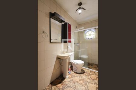 Casa à venda com 200m², 3 quartos e 2 vagasBanheiro social