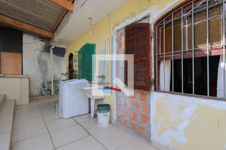 Casa à venda com 200m², 3 quartos e 2 vagasÁrea de serviço e quintal
