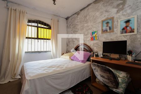 Casa à venda com 200m², 3 quartos e 2 vagasQuarto