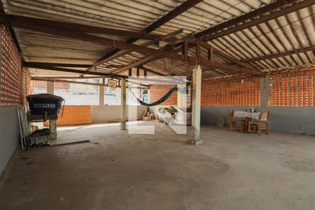 Casa à venda com 200m², 3 quartos e 2 vagasTerraço