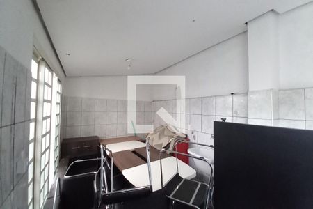 Casa à venda com 480m², 3 quartos e 2 vagas Casa à venda com 480m², 3 quartos e 2 vagasLavanderia