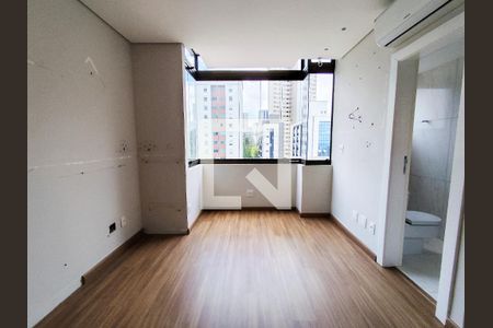 Apartamento à venda com 237m², 4 quartos e 4 vagasQuarto 2