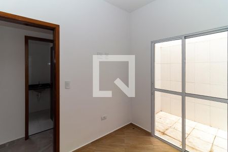 Quarto 1 de apartamento para alugar com 2 quartos, 50m² em Vila Santa Virginia, São Paulo