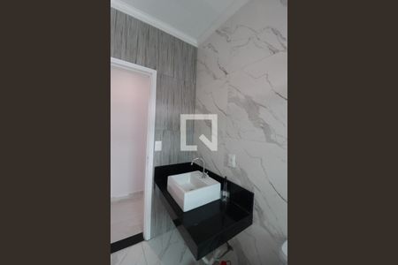 Casa à venda com 132m², 3 quartos e 2 vagas Casa à venda com 132m², 3 quartos e 2 vagasBanheiro da Suíte