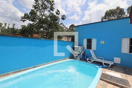 Casa à venda com 132m², 3 quartos e 2 vagas Casa à venda com 132m², 3 quartos e 2 vagasQuintal