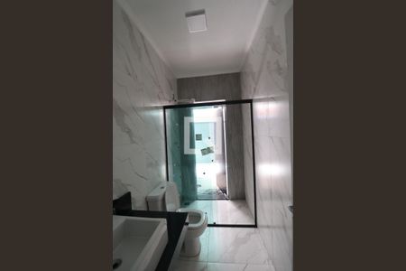 Casa à venda com 132m², 3 quartos e 2 vagas Casa à venda com 132m², 3 quartos e 2 vagasBanheiro da Suíte