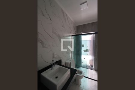 Casa à venda com 132m², 3 quartos e 2 vagas Casa à venda com 132m², 3 quartos e 2 vagasBanheiro da Suíte