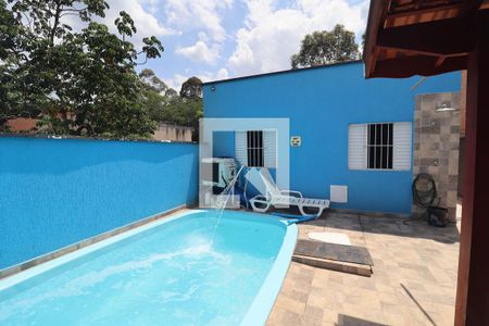 Casa à venda com 132m², 3 quartos e 2 vagas Casa à venda com 132m², 3 quartos e 2 vagasQuintal
