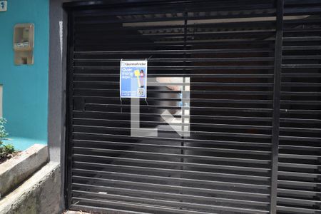 Casa à venda com 132m², 3 quartos e 2 vagas Casa à venda com 132m², 3 quartos e 2 vagasFachada