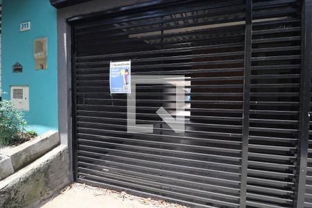 Casa à venda com 132m², 3 quartos e 2 vagas Casa à venda com 132m², 3 quartos e 2 vagasFachada