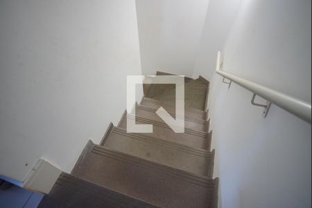 Casa à venda com 453m², 4 quartos e 4 vagasEscada - Garagem