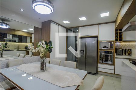 Casa de condomínio à venda com 140m², 3 quartos e 3 vagas Casa de condomínio à venda com 140m², 3 quartos e 3 vagasCozinha e Área de Serviço