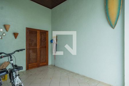 Casa de condomínio à venda com 238m², 3 quartos e 2 vagasGaragem