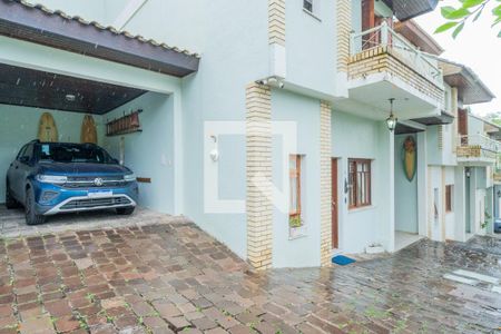 Casa de condomínio à venda com 238m², 3 quartos e 2 vagasFachada da Casa