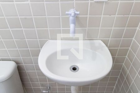 Casa para alugar com 51m², 2 quartos e sem vaga Casa para alugar com 51m², 2 quartos e sem vagaBanheiro do 2° andar