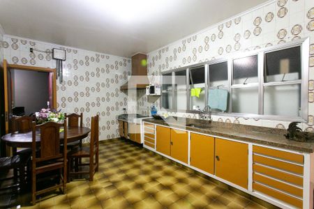 Casa para alugar com 460m², 4 quartos e 6 vagasCozinha