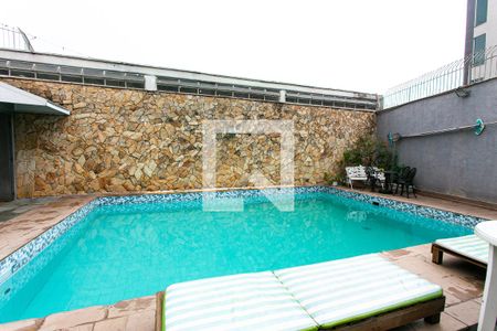Casa para alugar com 460m², 4 quartos e 6 vagasPiscina