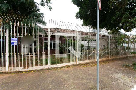Casa para alugar com 460m², 4 quartos e 6 vagasFachada