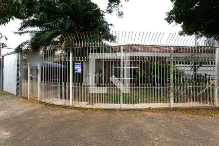 Casa para alugar com 460m², 4 quartos e 6 vagasFachada