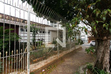 Casa para alugar com 460m², 4 quartos e 6 vagasFachada