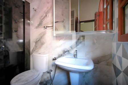 Casa à venda com 217m², 3 quartos e 1 vagaBanheiro 