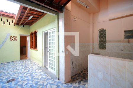 Casa à venda com 217m², 3 quartos e 1 vagaÁrea de Serviço