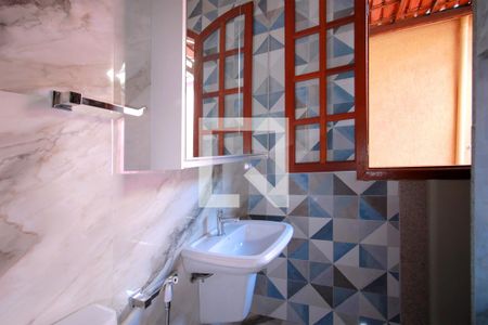 Casa à venda com 217m², 3 quartos e 1 vagaBanheiro 