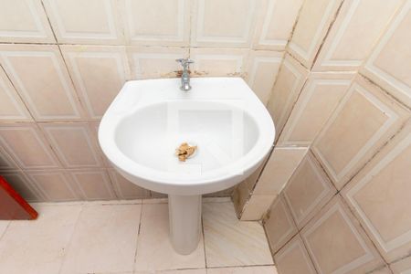 Banheiro de kitnet/studio para alugar com 1 quarto, 25m² em Liberdade, São Paulo