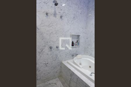 Casa de condomínio para alugar com 300m², 2 quartos e 4 vagasbanheiro suite 1