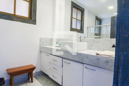 Casa de condomínio para alugar com 300m², 2 quartos e 4 vagasbanheiro suite 1